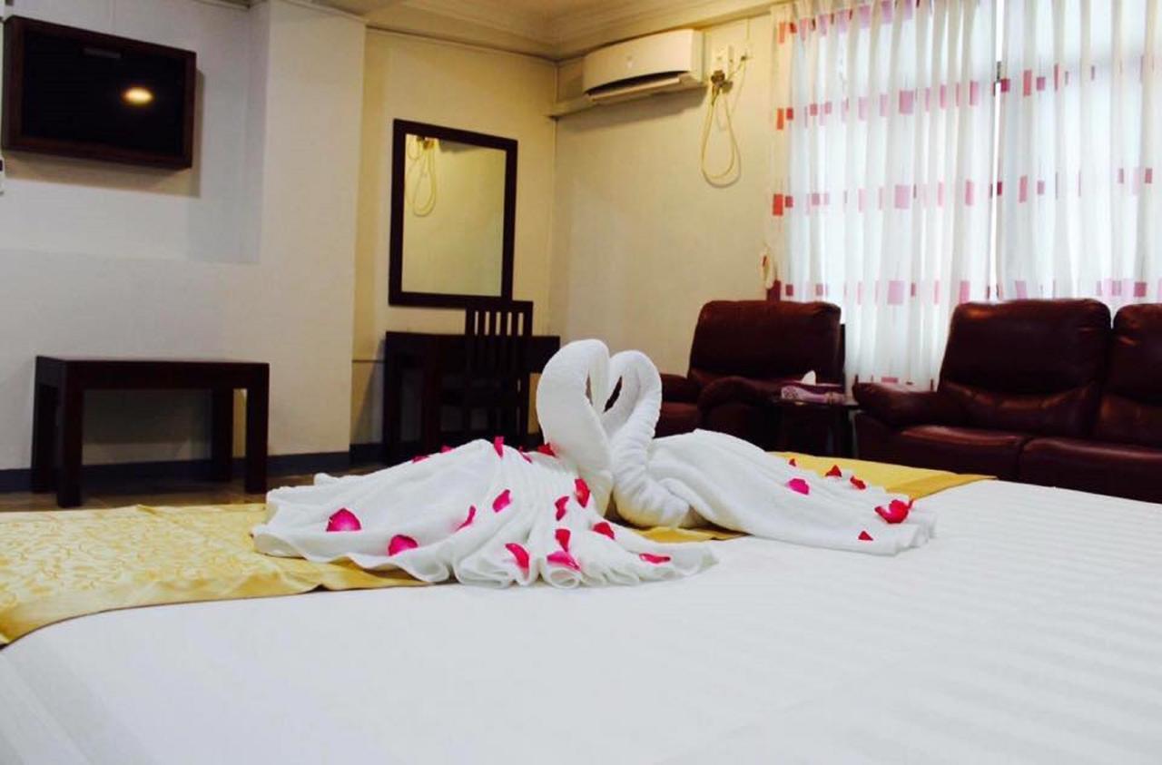 Lanmadaw Plaza Hotel China Town Yangon Bagian luar foto