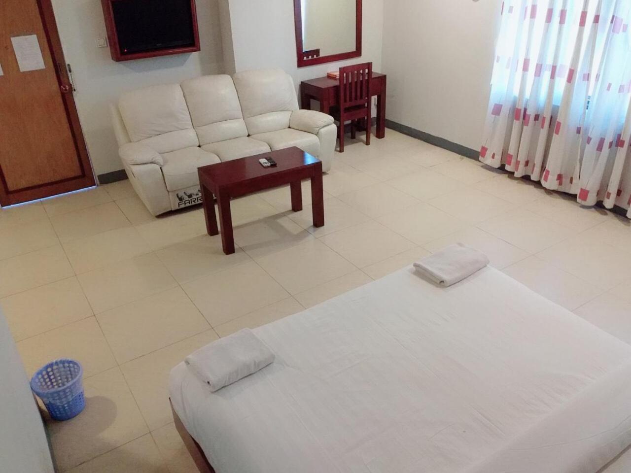 Lanmadaw Plaza Hotel China Town Yangon Bagian luar foto